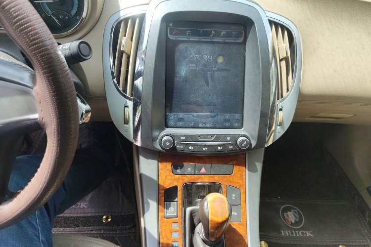 Used Buick LaCrosse 2011 2.4L SIDI Elegant Edition
