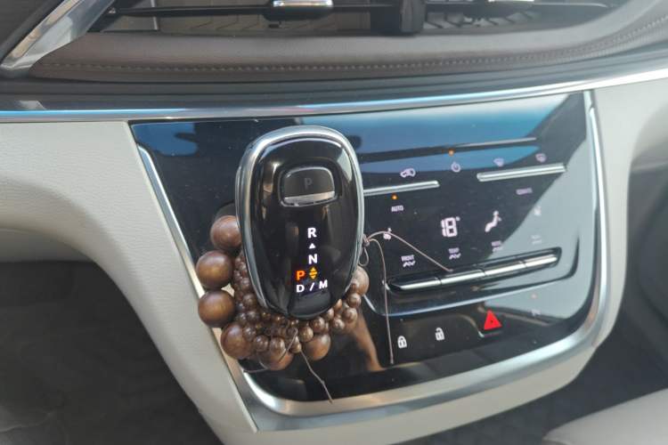 Used Buick GL8 2020 Land Business Class 652T Luxury Model
