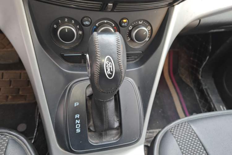 Used Ford Kuga 2013 1.6L GTDi Two-Wheel-Drive Comfort Model