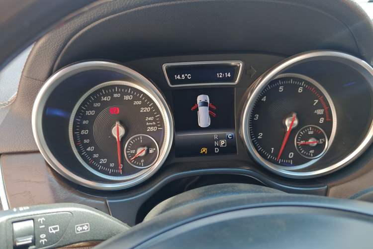 Used Mercedes-Benz GLS 2017 GLS 400 4MATIC Luxury Model Instrument Cluster