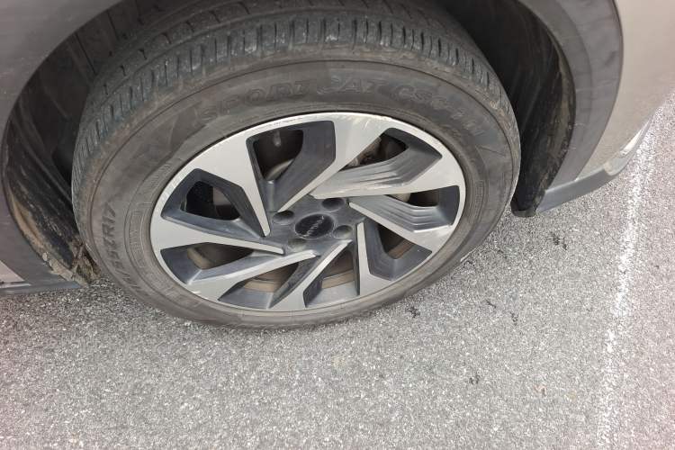 Used Dongfeng Aeolus Yixuan GS 2020 230T Automatic Yueyu Version Right Front Wheel Hub