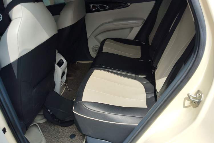 Used Geely Galaxy Geome 2025 410 km Free Version
