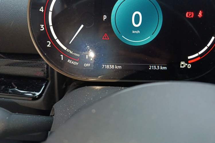 Used MINI JCW CLUBMAN 2022 2.0T JOHN COOPER WORKS ALL-IN Odometer Close Up