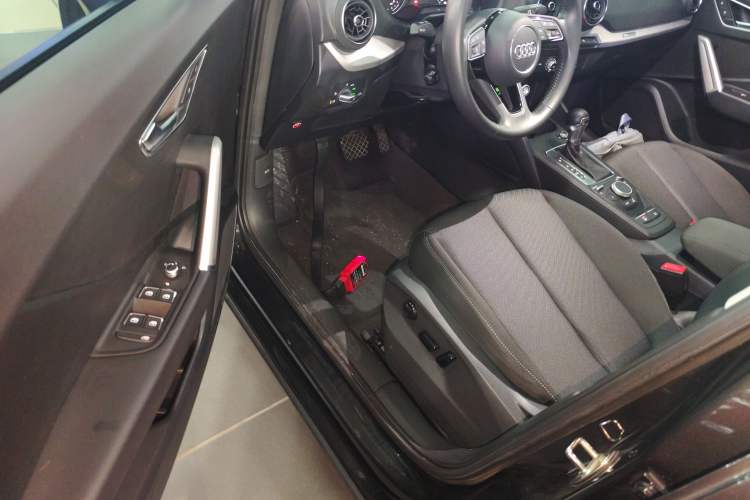 Used Audi Q2L 2021 35 TFSI Progressive Dynamic Edition