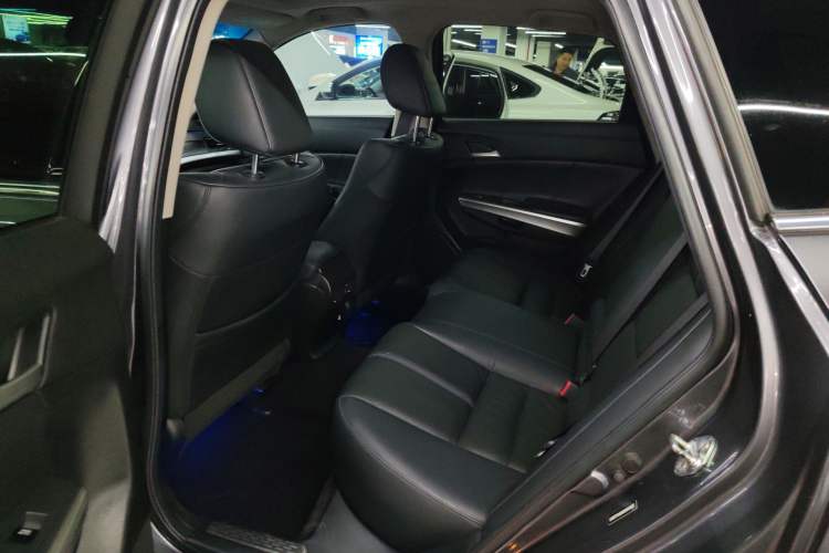 Used Honda Crosstour 2014 2.4L Luxury Edition