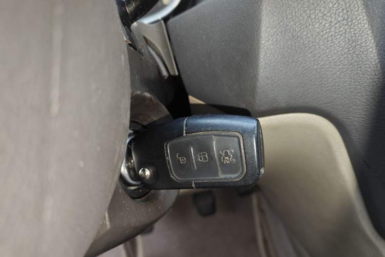 Used Ford Focus 2013 Sedan Classic 1.8L Manual Base Model
