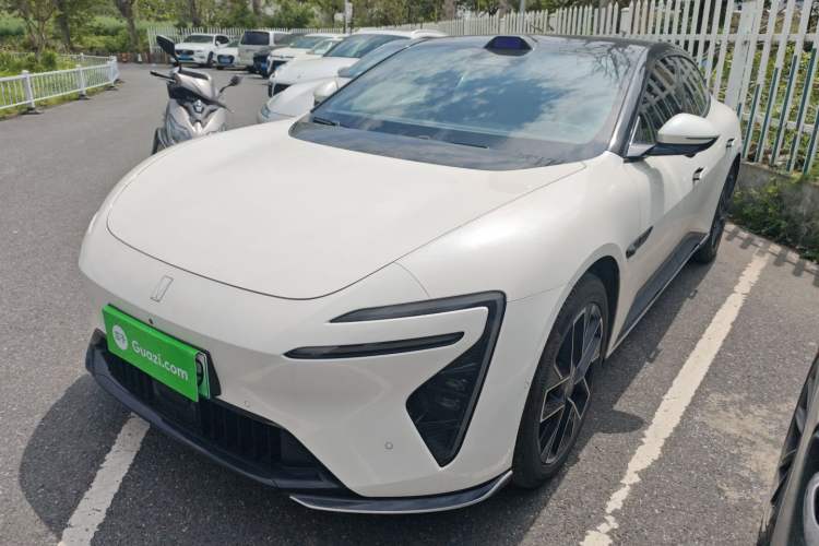 Used Avatr 06 2025 Max All-Electric Version