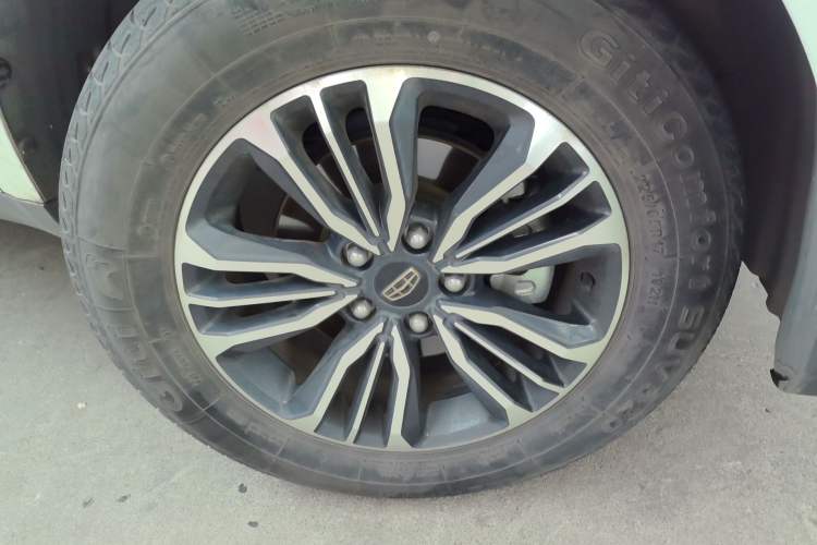 Used Geely Auto Vision X6 2016 1.8L Manual Luxury Model Right Front Wheel Hub