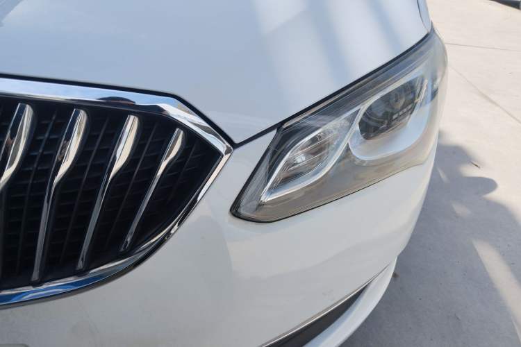 Used Buick GT 2015 15N Automatic Deluxe Edition Left Front Headlight