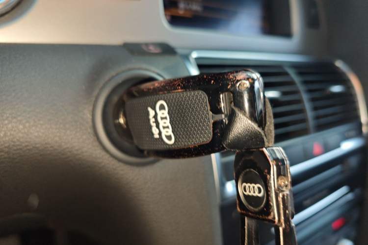 Used Audi Q7 2014 35 TFSI Off-road Model Vehicle Key