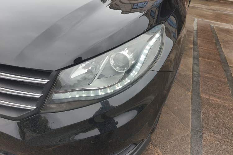 Used Dongfeng Fengon 580 2016 Revised Version 1.5T CVT Luxury Edition Left Front Headlight