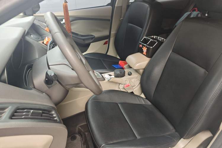 Used Ford Focus 2012 Sedan 1.6L Automatic Comfort Model
