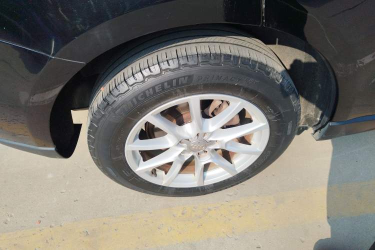 Used Audi Q5 2015 40 TFSI Trendy Edition Right Rear Wheel Hub