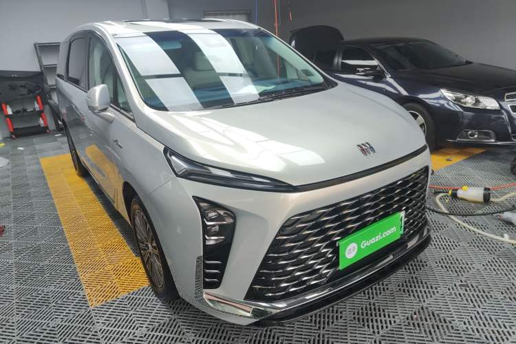 Used Buick GL8 New Energy 2024 Lu Zun Luxury Edition 7-Seater
