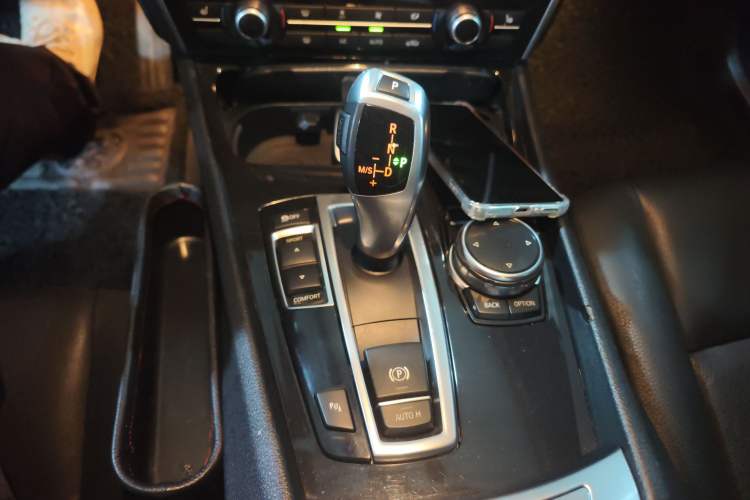 Used BMW 5 Series GT 2015 528i Leading Model