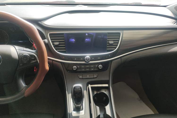 Used Buick LaCrosse 2021 652T Luxury Model Audio And AC Panel