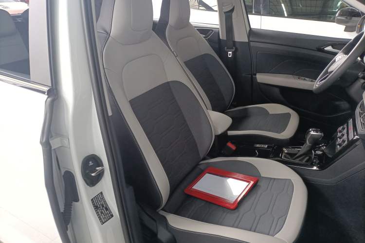 Used Volkswagen Tharu 2025 New Sharp 1.5L Ambitious Edition Right Front Seat