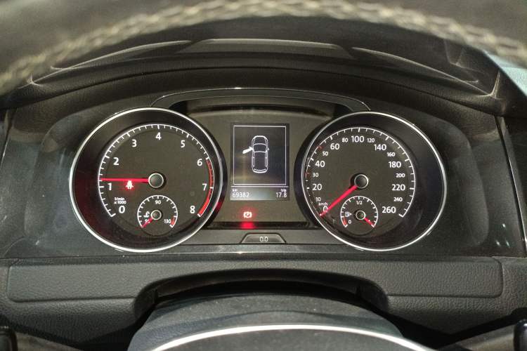 Used Volkswagen Golf 2020 Zhiai Edition 280TSI DSG Comfort Model Instrument Cluster