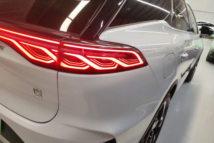 Used BYD Tang New Energy 2024 DM-i Glory Edition 112KM Prestige Model
