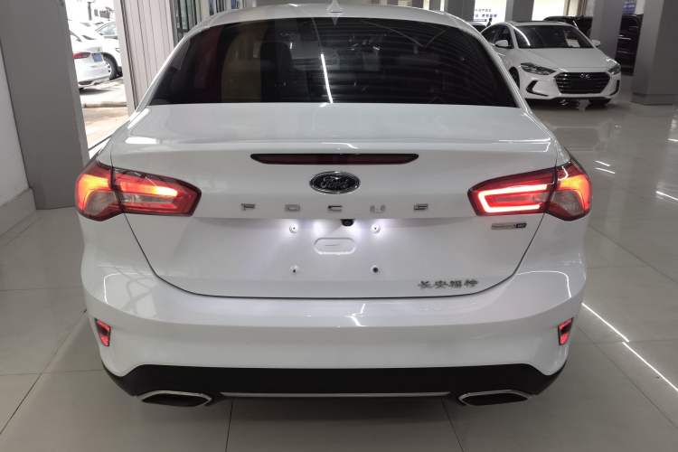 Used Ford Focus 2021 Sedan EcoBoost 180 Automatic Trendy Model