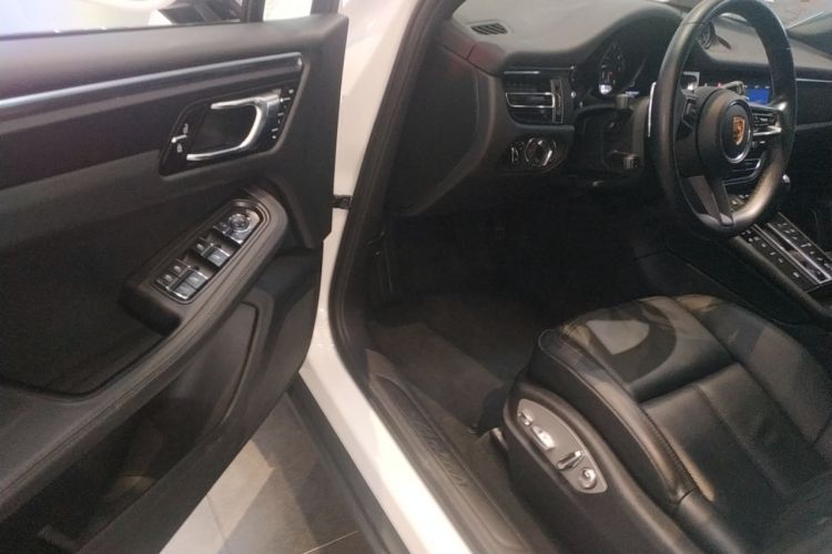 Used Porsche Macan 2023 Macan 2.0T Driver Seat