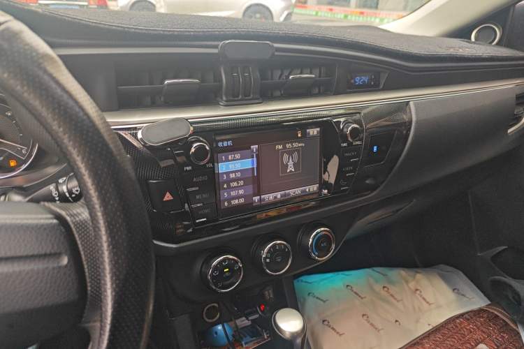 Used Toyota Levin 2014 1.6G CVT Elite Edition Audio And AC Panel