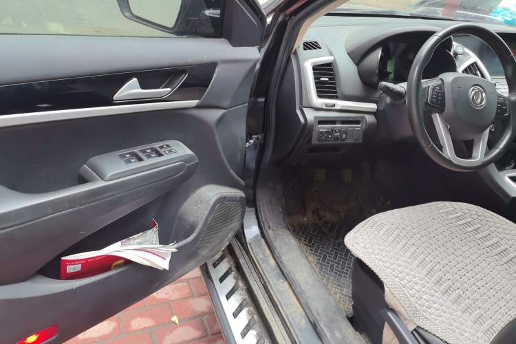 Used Dongfeng Aeolus AX7 2015 2.0L Manual Zhiyi Trim