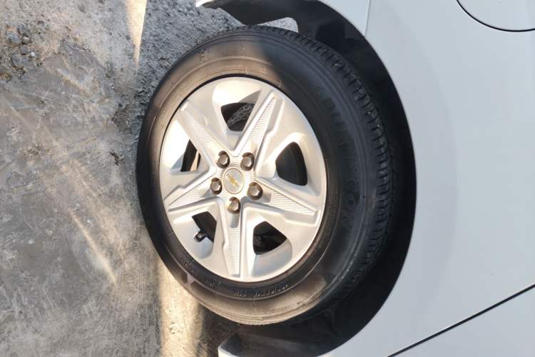 Used Chevrolet Cavalier 2019 320 Automatic Enjoyment with Sunroof