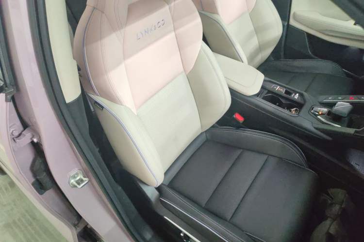 Used Lynk & Co 06 2021 1.5T Shero Pink Special Edition
