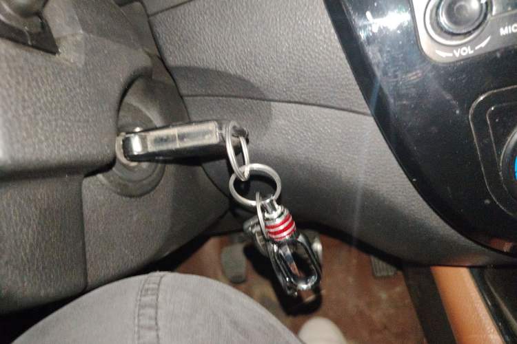 Used FORTHING Joyear X5 2013 1.6L Manual Luxury Model China IV Standard Vehicle Key