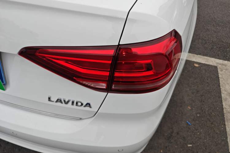 Used Volkswagen Lavida 2019 Lavida Start 1.5L Automatic Trendy Version China VI Standard
