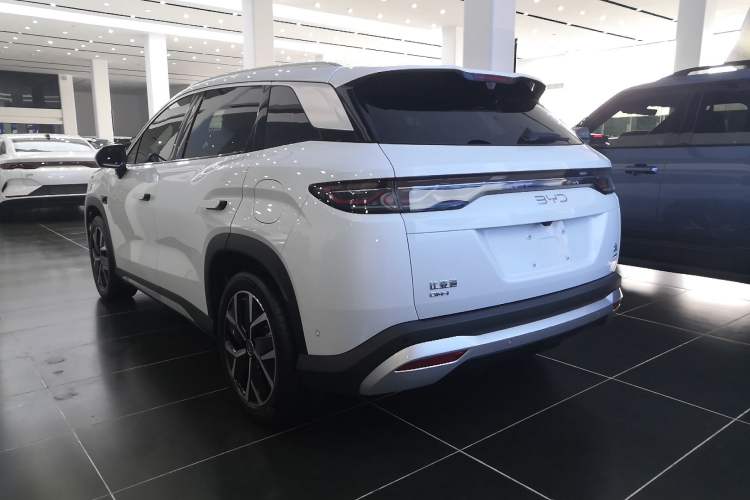 Used BYD Song L DM-i 2025 Intelligent Driving Version 160 km Beyond-Range Type Exterior 2