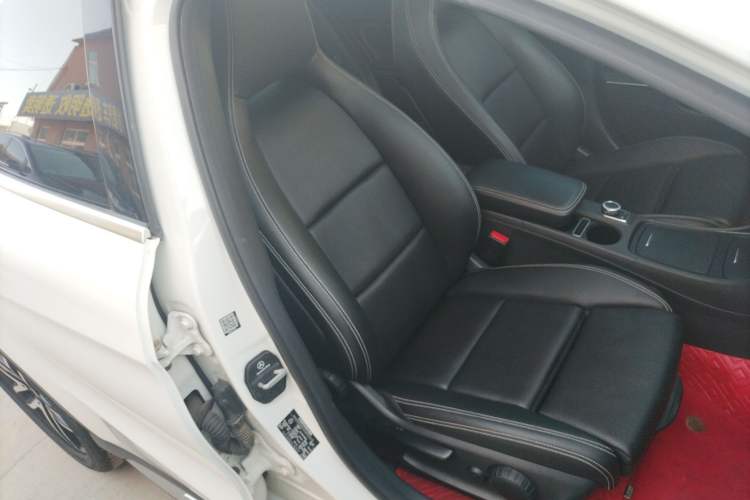 Used Mercedes-Benz GLA 2016 GLA 220 4MATIC Fashion Edition
