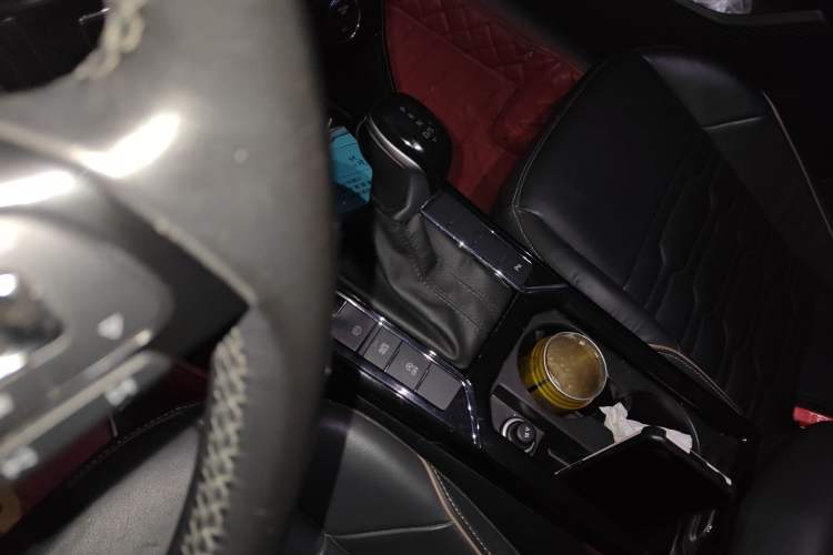 Used Volkswagen Passat 2019 280TSI Elite Edition China V Standard Gear Lever