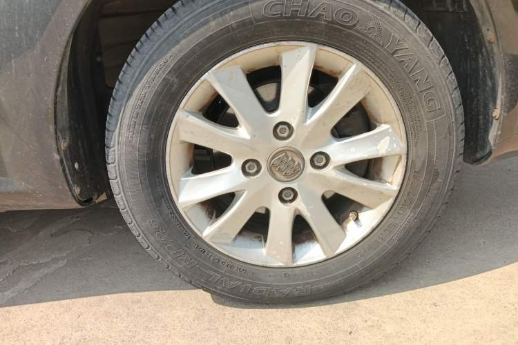 Used Buick Excelle 2013 1.5L Automatic Classic Model
