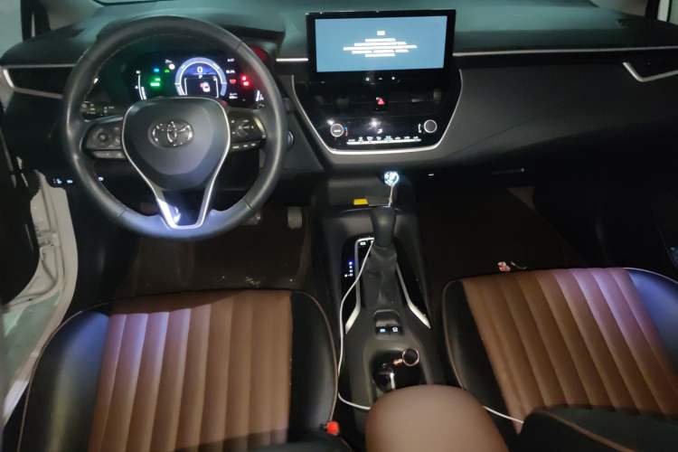 Used Toyota Corolla 2023 1.8L Smart Electric Hybrid Dual-Motor Pioneer Edition Center Console