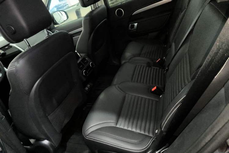 Used Land Rover Discovery 2023 Restyled 360 PS R-Dynamic SE