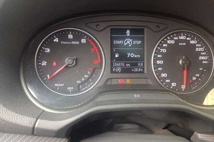 Used Audi Q2L 2020 35 TFSI Fashion Dynamic Model Odometer Close Up