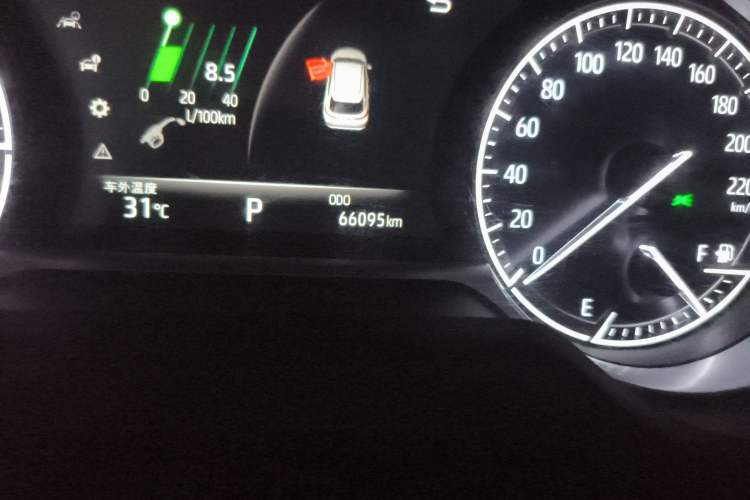 Used Toyota Harrier 2022 2.0L CVT Two-Wheel Drive Luxury Edition
