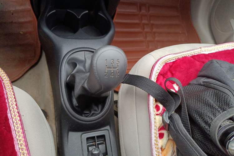 Used Venucia R30 2014 1.2L Manual Enjoyment Edition
