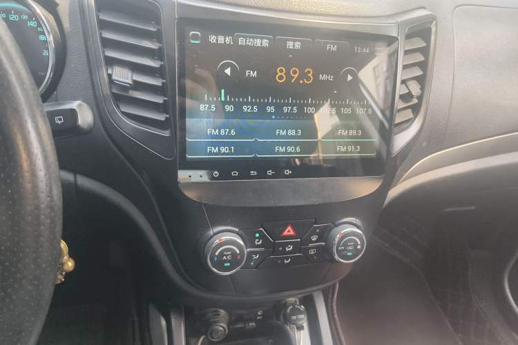 Used CHANGAN CS35 2014 1.6L Automatic Luxury Model China IV Standard
