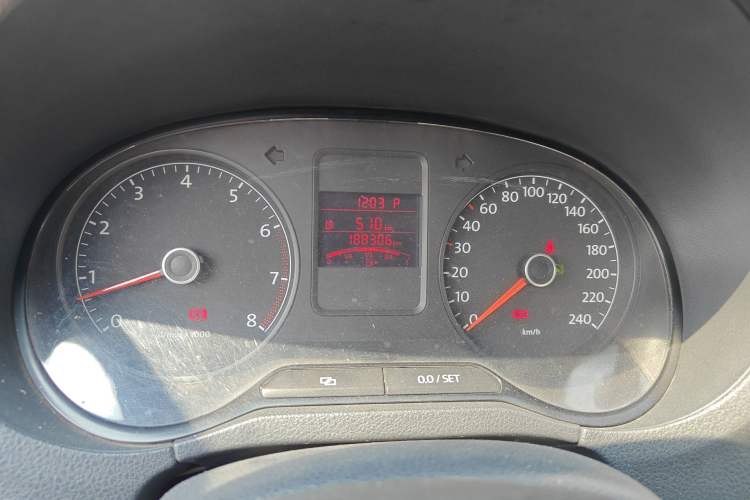 Used Volkswagen Polo 2011 1.6L Automatic ZhiShang Version Instrument Cluster