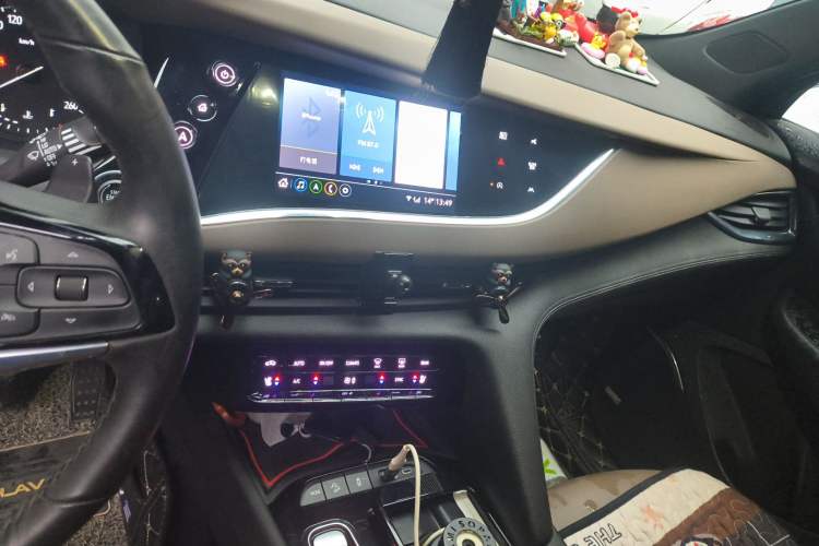 Used Buick Enclave 2022 652T 4x4 Prestige Flagship 7-Seater Audio And AC Panel