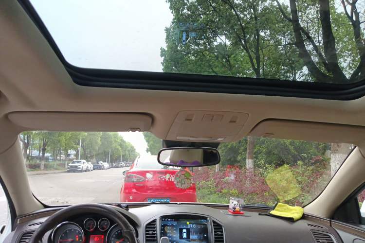 Used Opel Insignia 2013 2.0T Two-Wheel-Drive Luxury Version Headliner