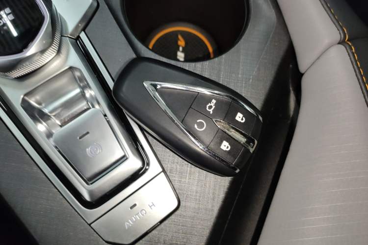 Used Changan UNI-V 2022 1.5T Prestige Version