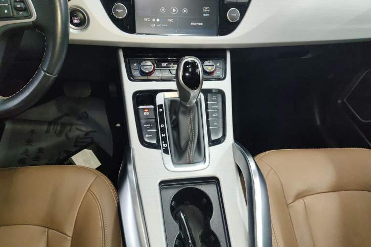 Used Geely Auto Emgrand X7 Sport 2016 1.8TD Automatic ZhiZun Version Gear Lever