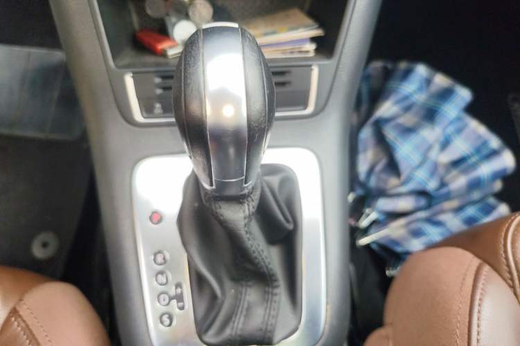 Used Volkswagen Tiguan 2013 1.8TSI Automatic Two-Wheel Drive Luxury Model Gear Lever