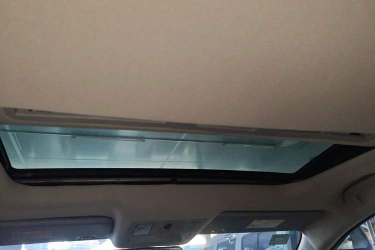 Used FORTHING Joyear S50 2014 1.6L CVT Luxury Model Headliner