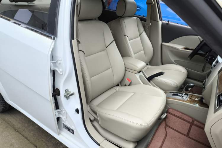 Used Buick Excelle 2015 1.5L Automatic Classic Model
