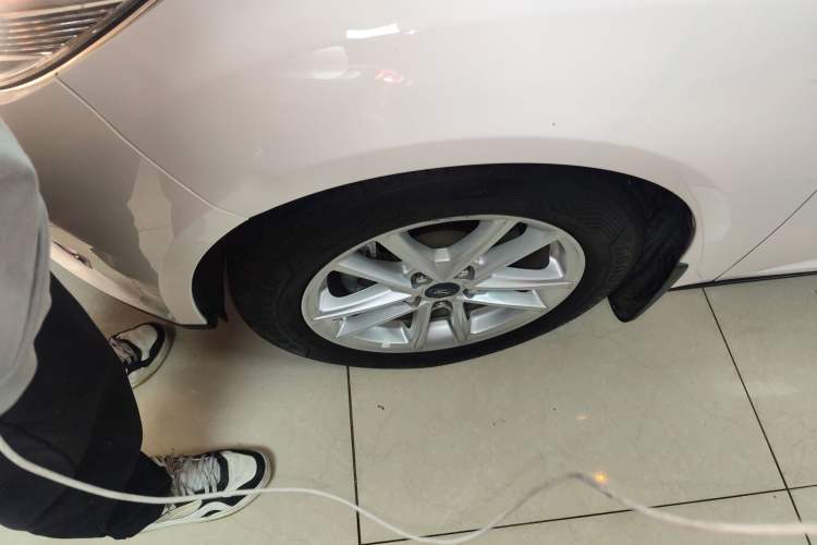 Used Ford Focus 2017 Hatchback EcoBoost 125 Automatic - Ultra-Powerful Style Edition with Smart Drive Features
